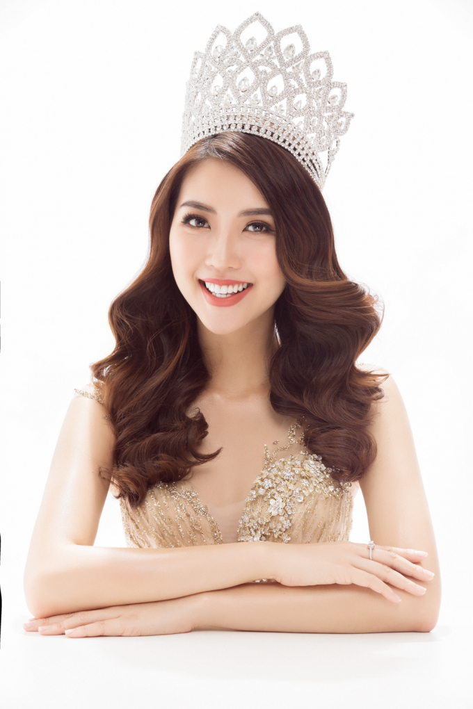 Tường Linh đ&atilde; ch&iacute;nh thức tham gia ghi h&igrave;nh cho chương tr&igrave;nh The Face 2017.