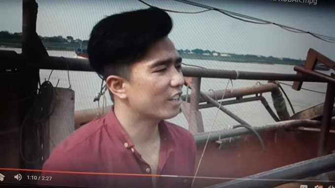 Một l&aacute;i t&agrave;u kh&aacute;c.