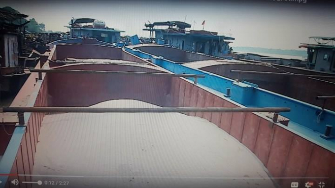 C&aacute;c t&agrave;u khai th&aacute;c c&aacute;t tr&aacute;i ph&eacute;p.