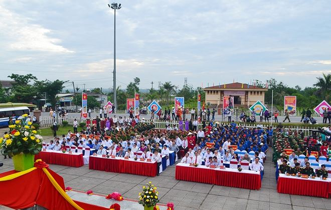 Ng&agrave;y hội 'Thống nhất non s&ocirc;ng' tại vĩ tuyến 17