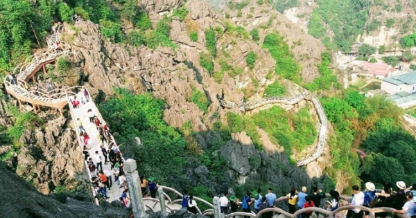 Xử lý công trình không phép ở khu di tích Tràng An: Chủ đầu tư đang "câu giờ"?