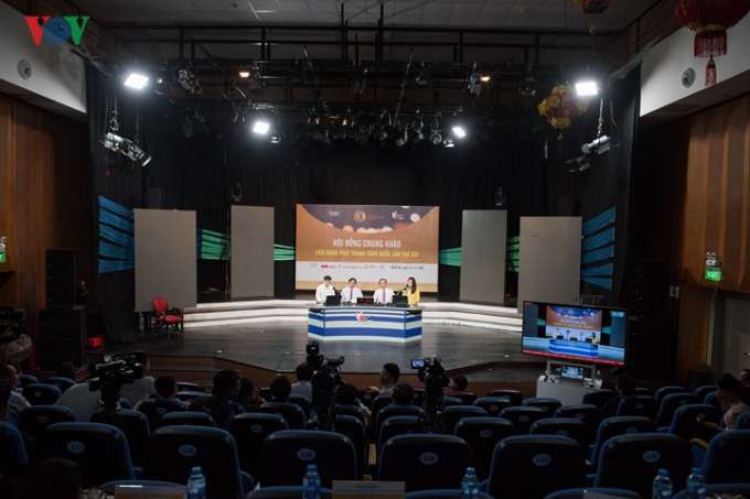 C&aacute;c chương tr&igrave;nh dự thi đ&atilde; phản &aacute;nh c&ocirc;ng cuộc đổi mới to&agrave;n diện của đất nước tr&ecirc;n c&aacute;c lĩnh vực ch&iacute;nh trị, kinh tế, văn h&oacute;a, x&atilde; hội, bảo vệ chủ quyền quốc gia, giữ g&igrave;n an ninh trật tự, thực hiện ch&iacute;nh s&aacute;ch d&acirc;n tộc, đối ngoại v&agrave; hội nhập quốc tế s&acirc;u rộng của đất nước n&oacute;i chung v&agrave; của c&aacute;c địa phương n&oacute;i ri&ecirc;ng.