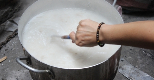 Bắc Giang: Nghi án con dâu "hờ" trộn thuốc chuột vào cháo đầu độc gia đình chồng