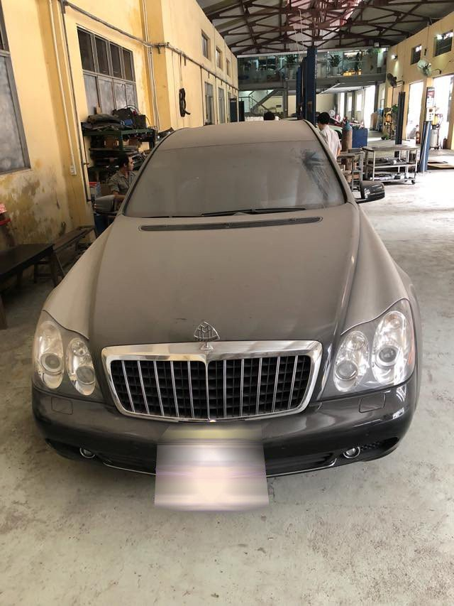 Theo một số nguồn tin, đ&oacute; l&agrave; chiếc Maybach 62 v&agrave; được cho l&agrave; nằm trong l&ocirc; xe nhập lậu từng bị cơ quan chức năng tịch thu v&agrave;o th&aacute;ng 5/2013.