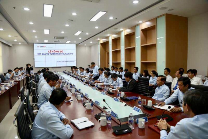 To&agrave;n cảnh buổi lễ c&ocirc;ng bố kết quả thi tuyển.&nbsp;