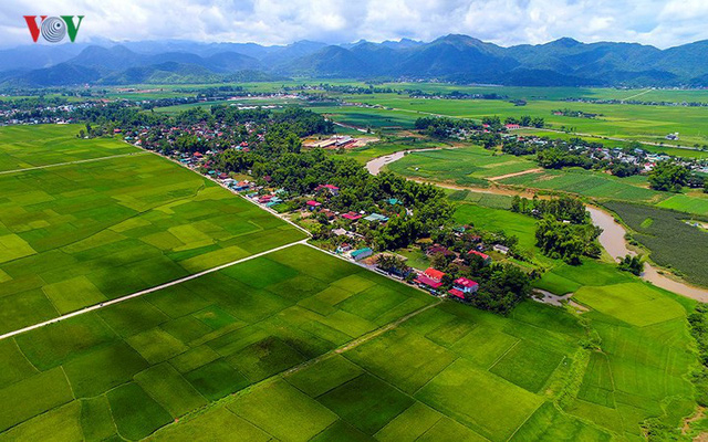 Vết thương hằn trong chiến tranh giờ đ&atilde; được x&oacute;a đi bằng diện mạo mới của bản l&agrave;ng&hellip;