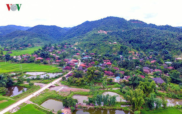 Di t&iacute;ch Mường Pồn, x&atilde; Mường Pồn, huyện Điện Bi&ecirc;n. Nơi đ&acirc;y trong c&aacute;c ng&agrave;y từ 10 &ndash; 13/12/1953 đ&atilde; diễn ra nhiều trận đ&aacute;nh &aacute;c liệt buộc Ph&aacute;p chia l&agrave;m 2 to&aacute;n xuy&ecirc;n rừng t&igrave;m về Điện Bi&ecirc;n v&agrave; chạy sang L&agrave;o.