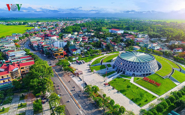 Bảo t&agrave;ng Chiến thắng lịch sử &ETH;iện Bi&ecirc;n Phủ l&agrave; c&ocirc;ng tr&igrave;nh trọng điểm c&oacute; &yacute; nghĩa v&ocirc; c&ugrave;ng quan trọng trong Quần thể di t&iacute;ch Chiến trường Điện Bi&ecirc;n Phủ.