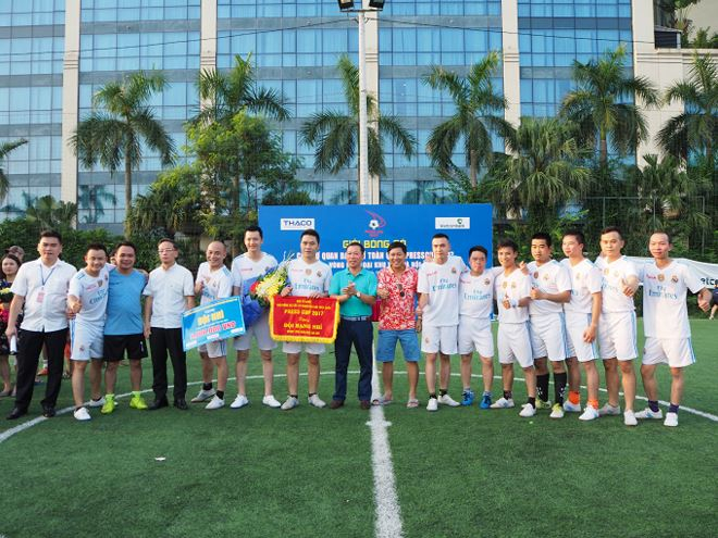 Đội b&oacute;ng b&aacute;o Ph&aacute;p luật Việt Nam đạt giải nh&igrave; v&ograve;ng loại khu vực ph&iacute;a Bắc giải Press Cup năm 2017.