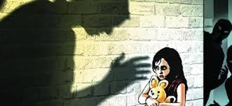 Hiếp dâm bé gái 5 tuổi sau khi dùng 5 nghìn đồng để dụ dỗ