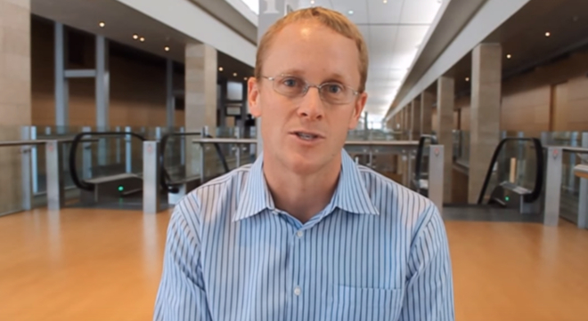 Chris Daniels, phụ tr&aacute;ch WhatsApp