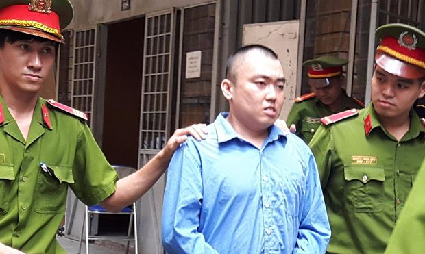 Tra tấn người y&ecirc;u tới chết, Vũ đối diện v&ograve;ng lao l&yacute;.