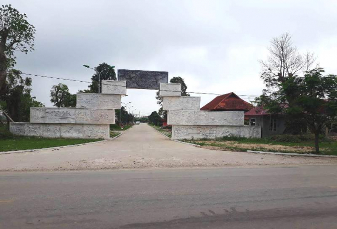 Cổng v&agrave;o khu ẩm thực.