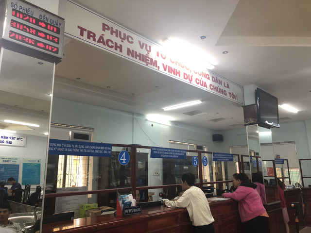 Việc thực hiện quy chế nhắc nhở, ph&ecirc; b&igrave;nh bằng thẻ xanh, thẻ v&agrave;ng được đ&aacute;nh gi&aacute; l&agrave; hiệu quả trong việc n&acirc;ng cao tinh thần tr&aacute;ch nhiệm của CBCCVC ở quận Thanh Kh&ecirc;