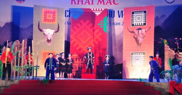 Khai mạc Lễ hội Chợ tình Khâu Vai 2018