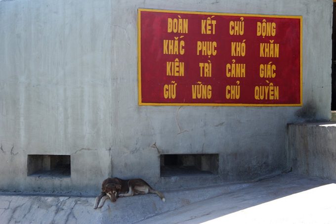 Đội đặc nhiệm đ&ecirc;m tỉnh hơn ng&agrave;y ở Trường Sa