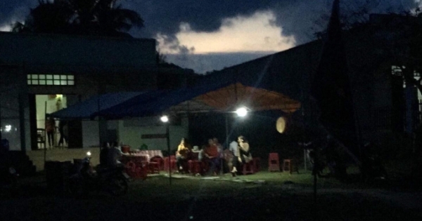 Bình Thuận: Hận chồng cờ bạc, vợ trẻ ôm con tự thiêu đến chết