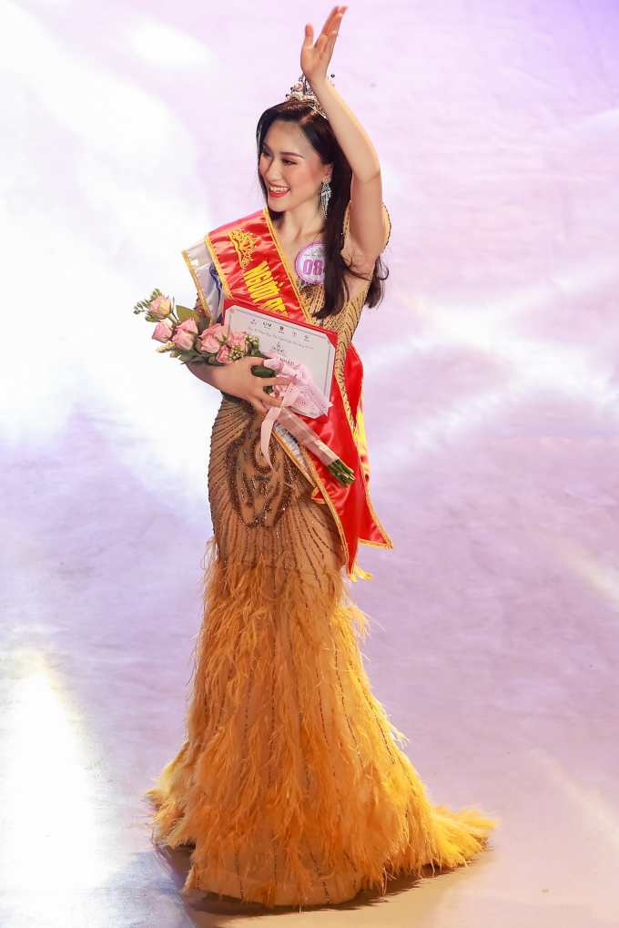 Quảng Ninh: Tỏa s&aacute;ng người đẹp Hạ Long 2018