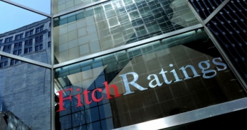 Slide - Điểm tin thị trường: Fitch nâng xếp hạng tín nhiệm Việt Nam