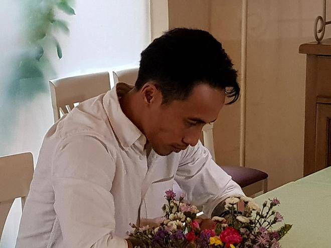 Phạm Anh Khoa xin lỗi ch&iacute;nh thức trong buổi họp b&aacute;o.