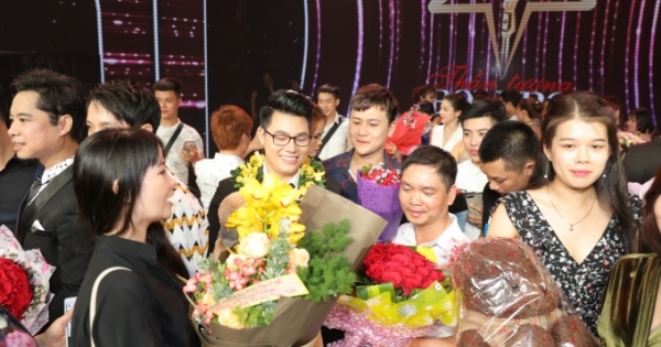 Tiến Sĩ Duy Cường đăng quang quán quân Thần Tượng Bolero mùa 3