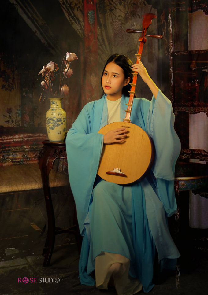 Tạo h&igrave;nh ấn tượng của nữ diễn vi&ecirc;n trẻ.