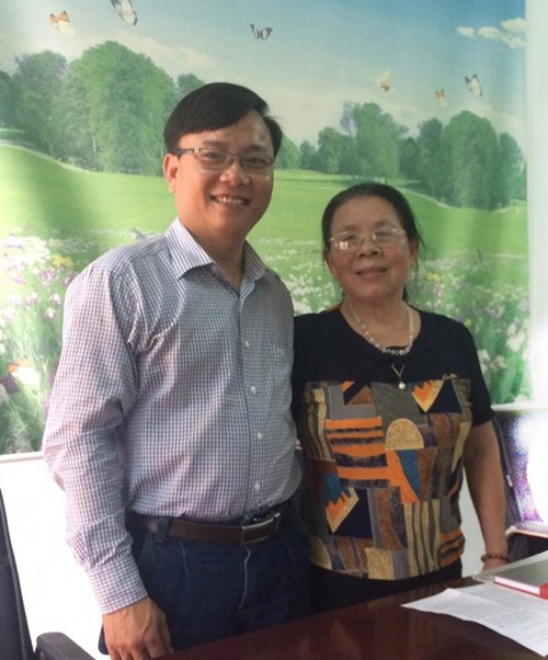 B&agrave; Trần Thị &Aacute;nh Tuyết (ảnh phải), Đại đội trưởng C731 l&agrave; người trực tiếp đi nhận qu&acirc;n ở H&agrave; T&acirc;y (cũ) năm 1968- Ảnh: Xu&acirc;n Ho&agrave;ng.&nbsp;