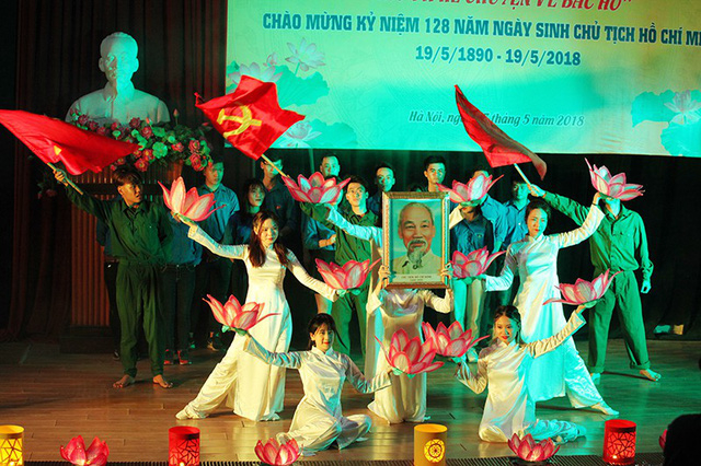 X&uacute;c động nghe nữ sinh ĐH Điện lực kể c&acirc;u chuyện về B&aacute;c Hồ