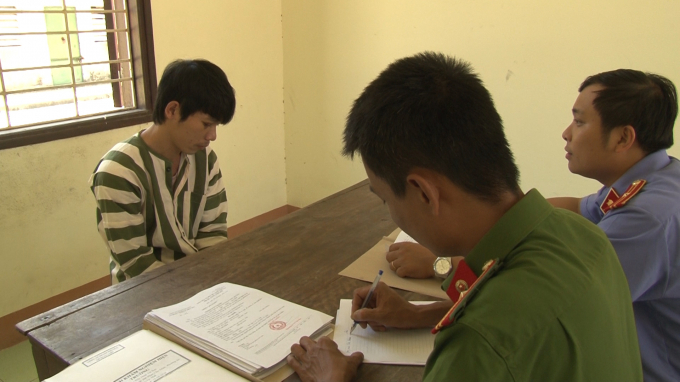 Trần Anh Khoa tại cơ quan c&ocirc;ng an.