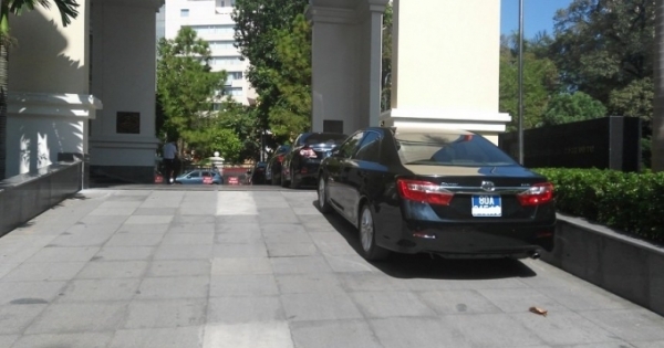 Siết chặt xe công, vẫn chi hơn 1.000 tỷ mua ô tô mới