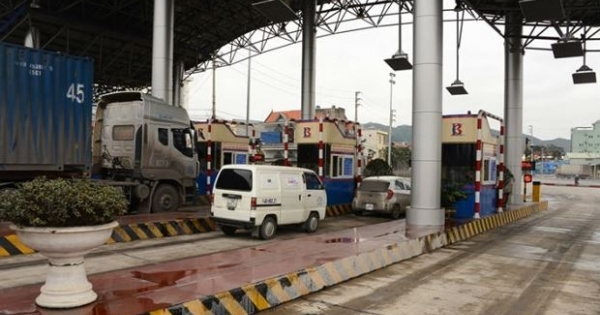 Tổng cục Đường bộ bị phê bình vì đề xuất bỏ quy định khoảng cách hai trạm thu phí
