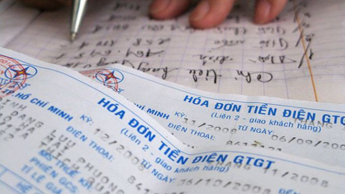 Nếu t&iacute;nh cả thuế VAT th&igrave; gi&aacute; điện m&agrave; người thu&ecirc; nh&agrave; phải đ&oacute;ng sẽ kh&ocirc;ng cao hơn 2.300 đồng/kWh