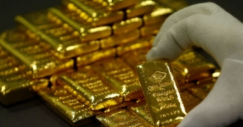 Giá vàng hôm nay 23/5: Chặn đứng đà lao dốc