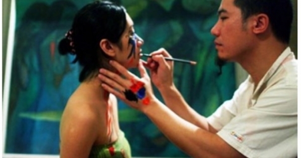 Nghề mẫu nude: Đâu phải ai cũng 