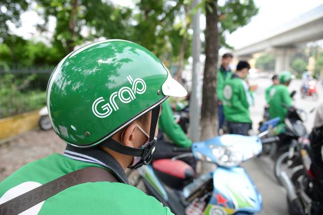 Xử phạt t&agrave;i xế GrabBike quấy rối b&eacute; g&aacute;i 200.000 đồng. Ảnh minh họa: B&aacute;o mới