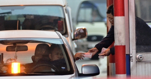 Ai là tác giả tên gọi 