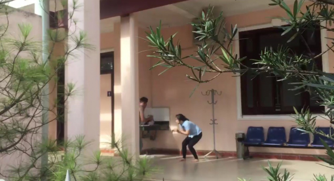 Chị P. trước thời điểm bị khống chế.