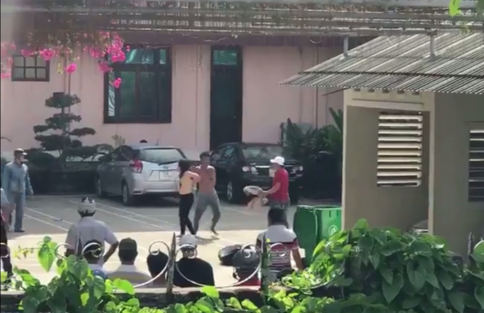 Lực lượng chức năng đang ph&acirc;n t&aacute;n tư tưởng đối tượng.