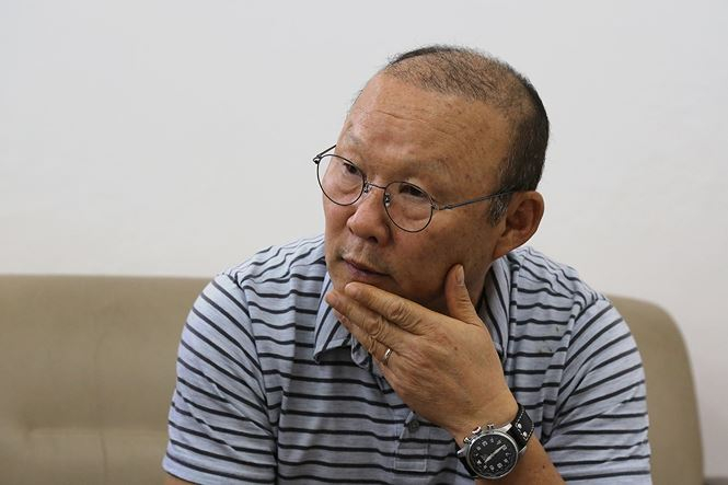 Hợp đồng không phải điều quan tâm của HLV Park Hang Seo vào lúc này.