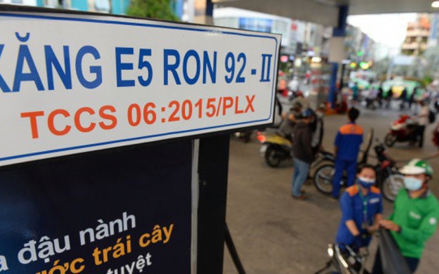 Xăng tăng giá, mỗi ngày Petrolimex thu về 466,7 tỷ đồng