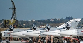 Căn cứ không quân Nga bất ngờ hứng mưa tên lửa