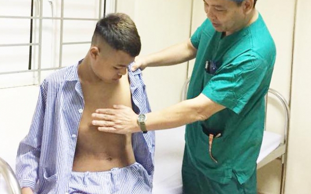 Hà Tĩnh: Lần đầu triển khai phẫu thuật nội soi điều trị bệnh lõm ngực bẩm sinh