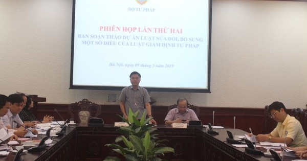 Sửa đổi Luật Giám định tư pháp phục vụ giải quyết án tham nhũng, kinh tế