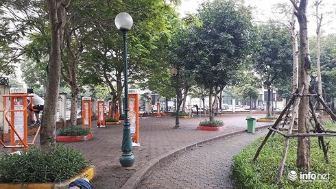 Dự án bãi đỗ xe ngầm và trung tâm thương mại được đề xuất ở phía Đông Bắc của công viên Cầu Giấy đang bị người dân phản đối.