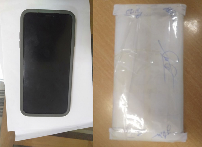 Do du khách đã bay về nước, chiếc điện thoại đã được Đội thanh tra GTVT niêm phong lại, khi nào du khách quay lại sẽ tiến hành trao trả lại.