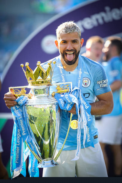 Sergio Aguero đóng góp lớn vào chức vô địch Ngoại hạng Anh 2018/2019 của Man City khi anh ghi tới 21 bàn thắng, chỉ kém hơn cầu thủ dẫn đầu danh sách Vua phá lưới- Aubameyang đúng 1 pha lập công.