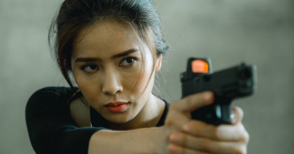 Bella Mai tự chi tiền làm phim ngắn hành động “The Killer”