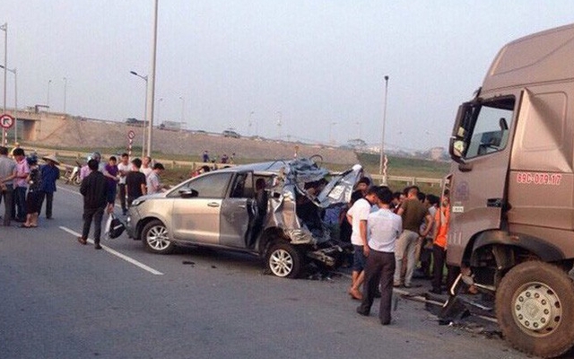 Họp liên ngành vụ tài xế lùi xe trên cao tốc khiến 4 người tử vong