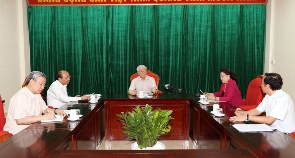 Tổng Bí thư, Chủ tịch nước Nguyễn Phú Trọng chủ trì họp lãnh đạo chủ chốt