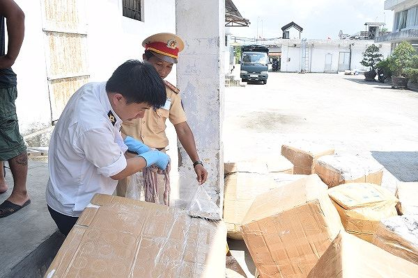 Bắt giữ 1,6 tấn nội tạng không rõ nguồn gốc